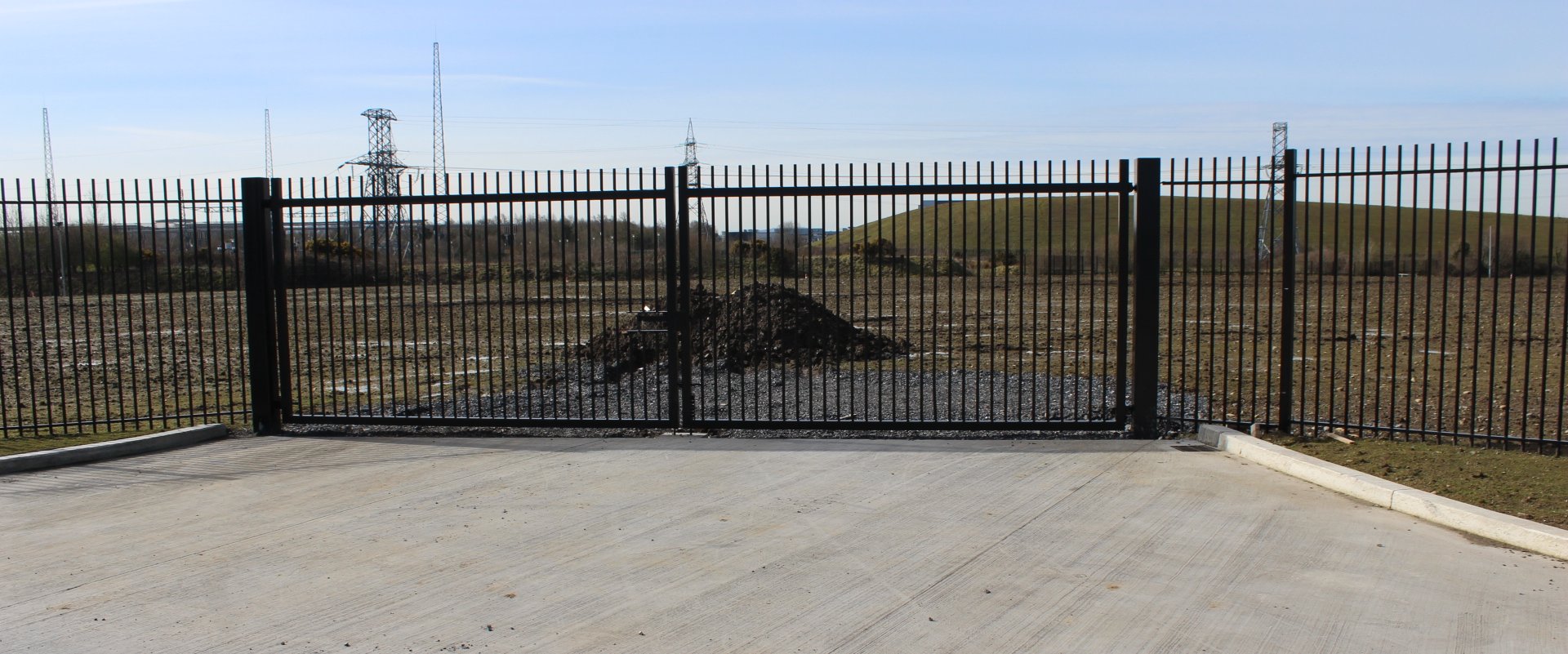 Gates Fencing product by Mulligan Fencing