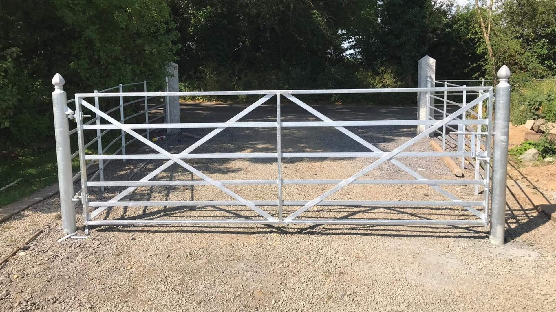 Estate Rail Gate