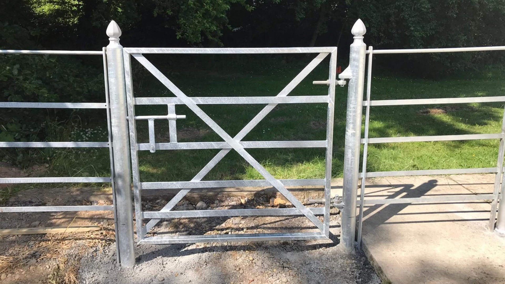 Estate Fence Curved Bend Ireland