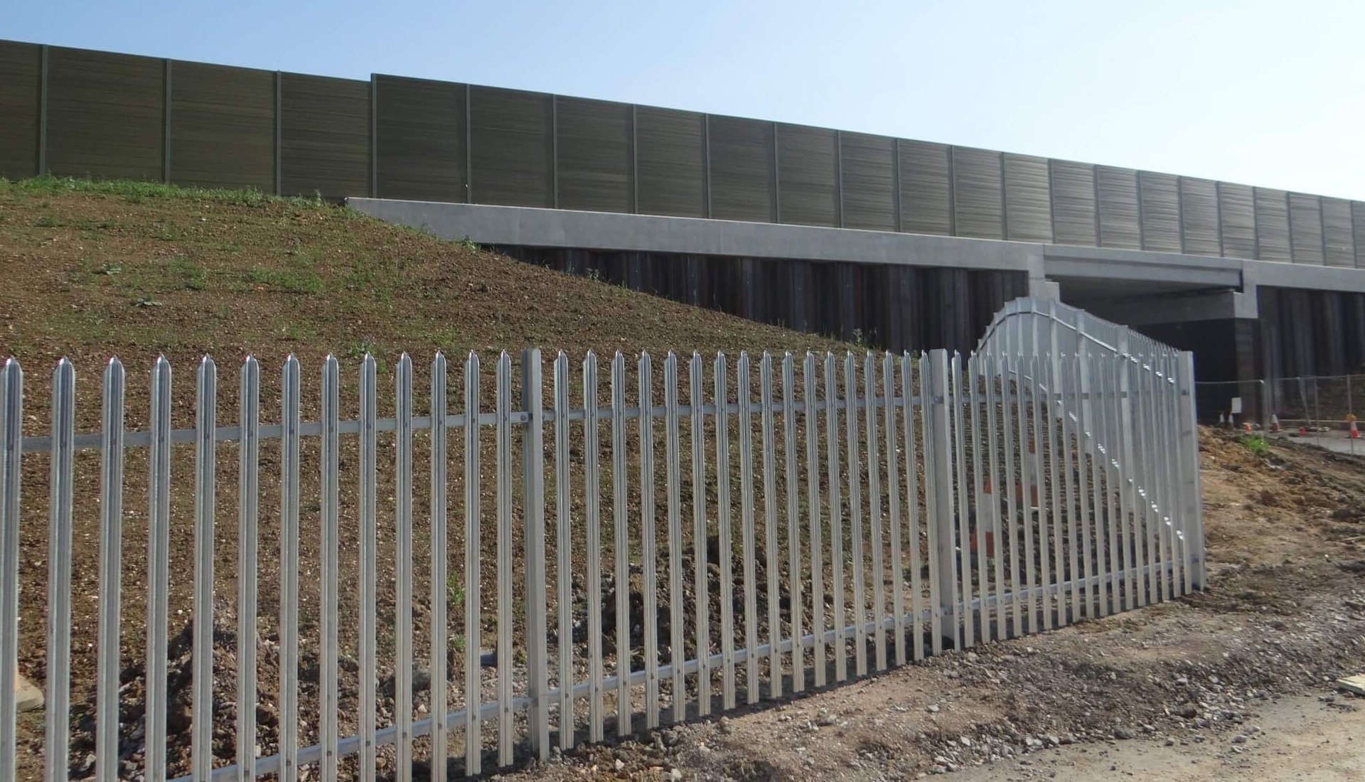 A14 Cambridge to Huntingdon Fence Palisade and Lourve System